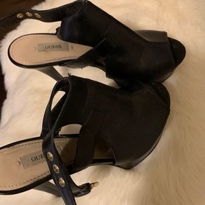 Size 7 Guess peep toe mule heel shoe